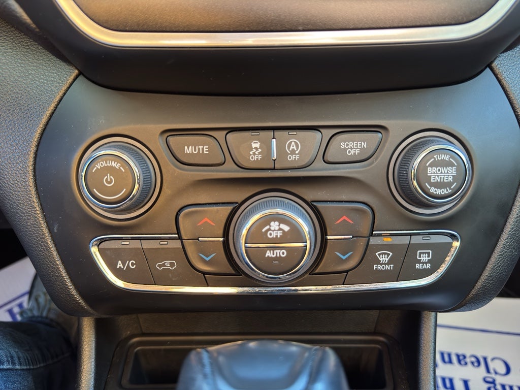 2022 Jeep Cherokee Trailhawk