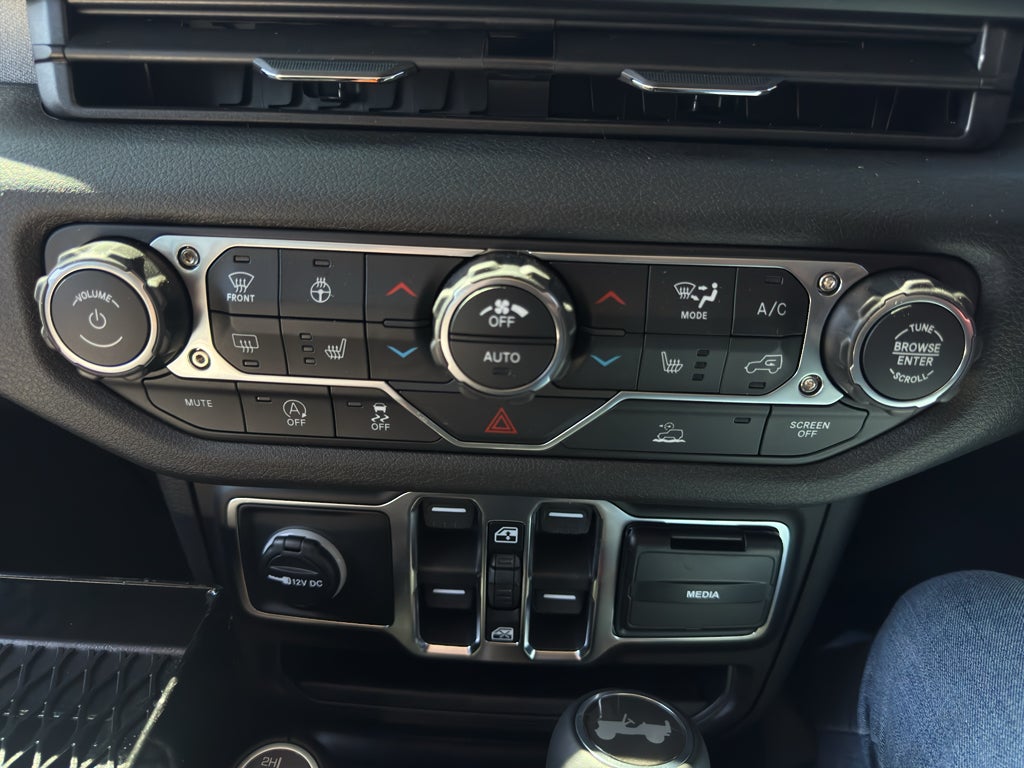 2026 Jeep Wrangler RIGHT HAND DRIVE