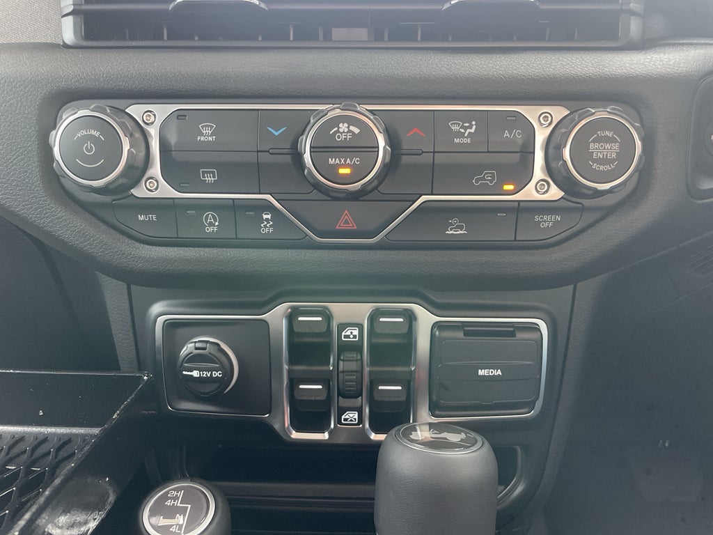 2026 Jeep Wrangler RIGHT HAND DRIVE