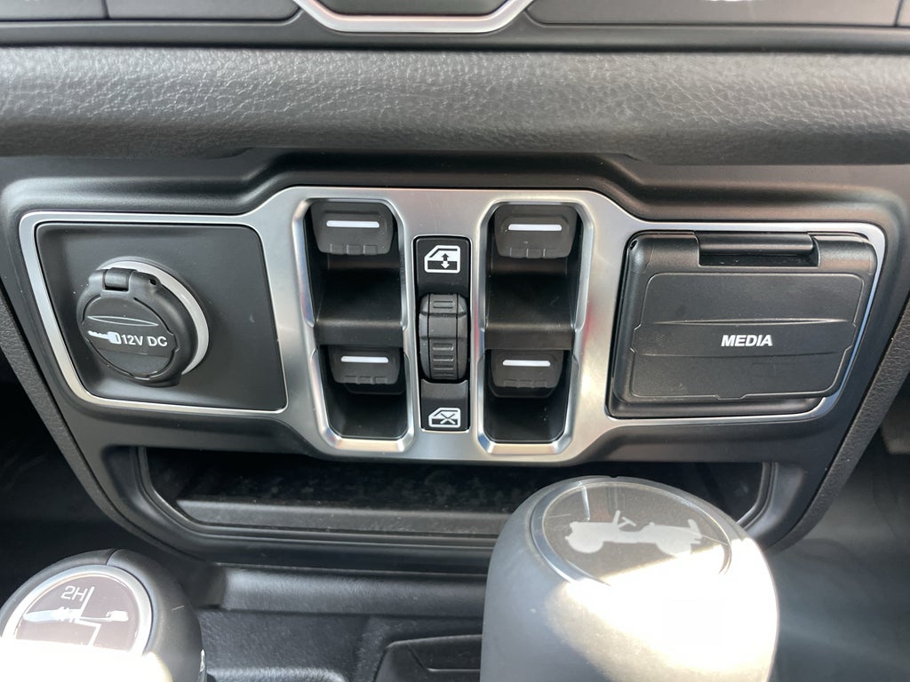 2026 Jeep Wrangler RIGHT HAND DRIVE