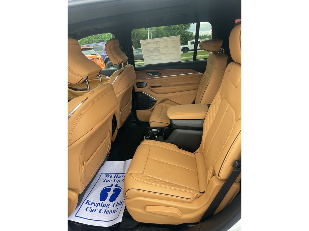 2026 Jeep Grand Cherokee Summit