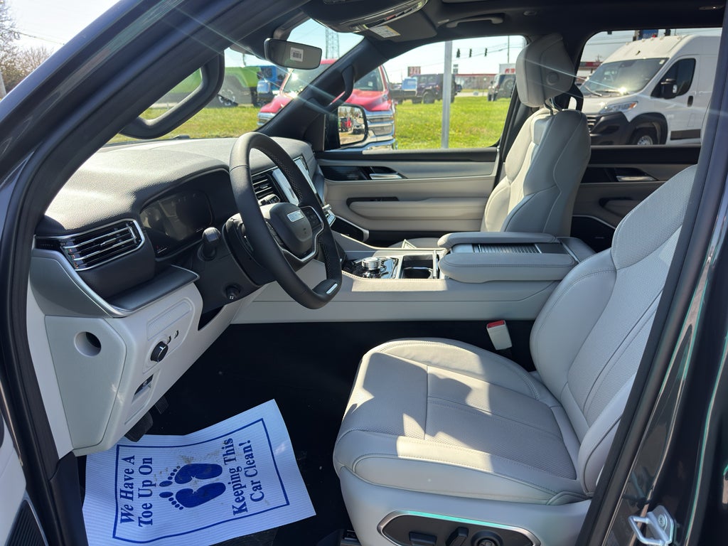 2026 Jeep Grand Wagoneer Base