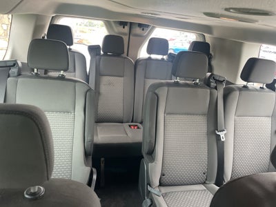 2024 Ford Transit Wagon XLT