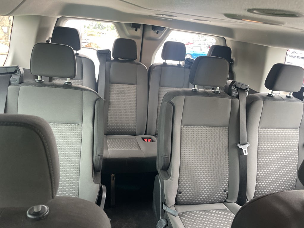2024 Ford Transit Wagon XLT