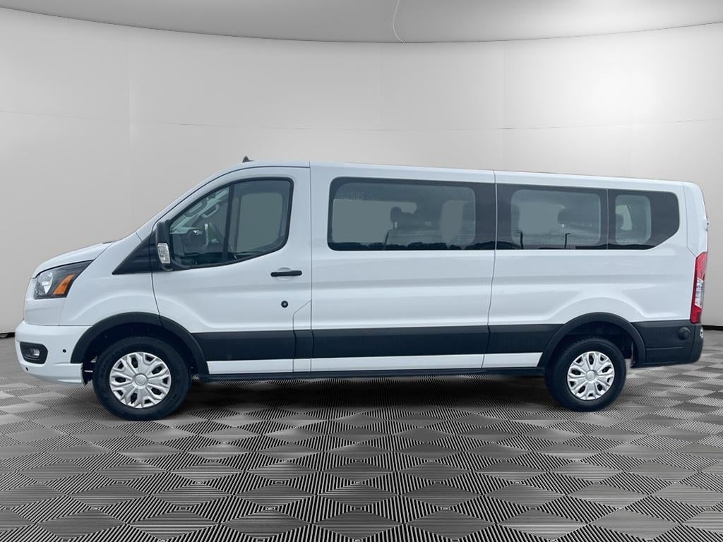 2024 Ford Transit Wagon XLT