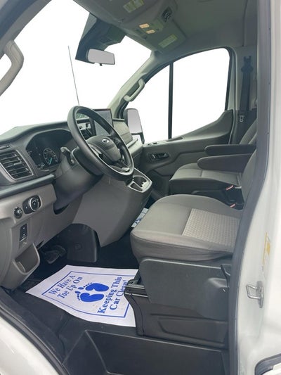 2024 Ford Transit Wagon XLT