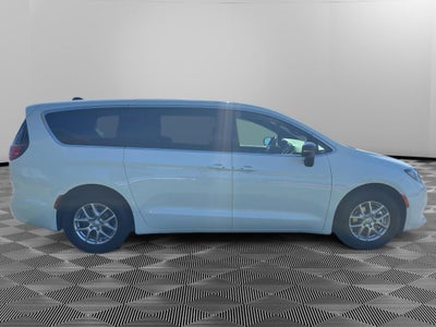 2026 Chrysler Voyager LX