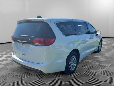 2026 Chrysler Voyager LX