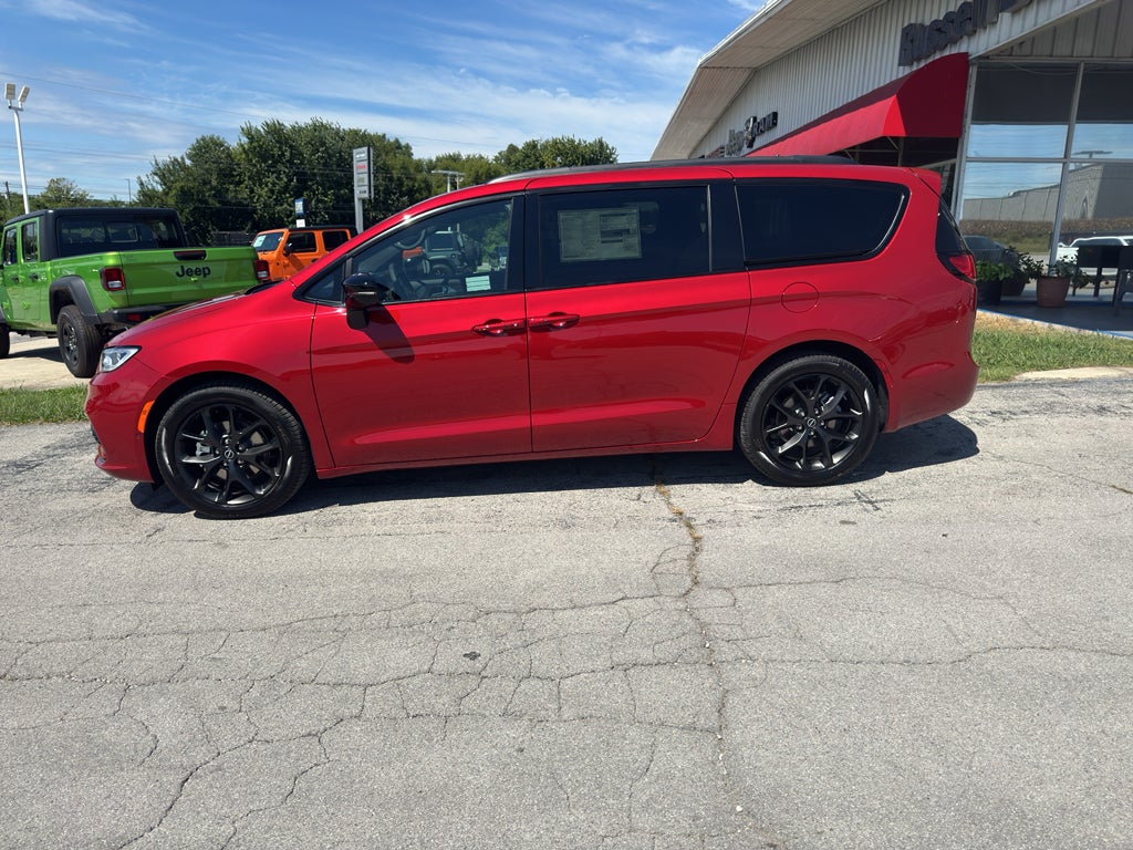 2026 Chrysler Pacifica Limited