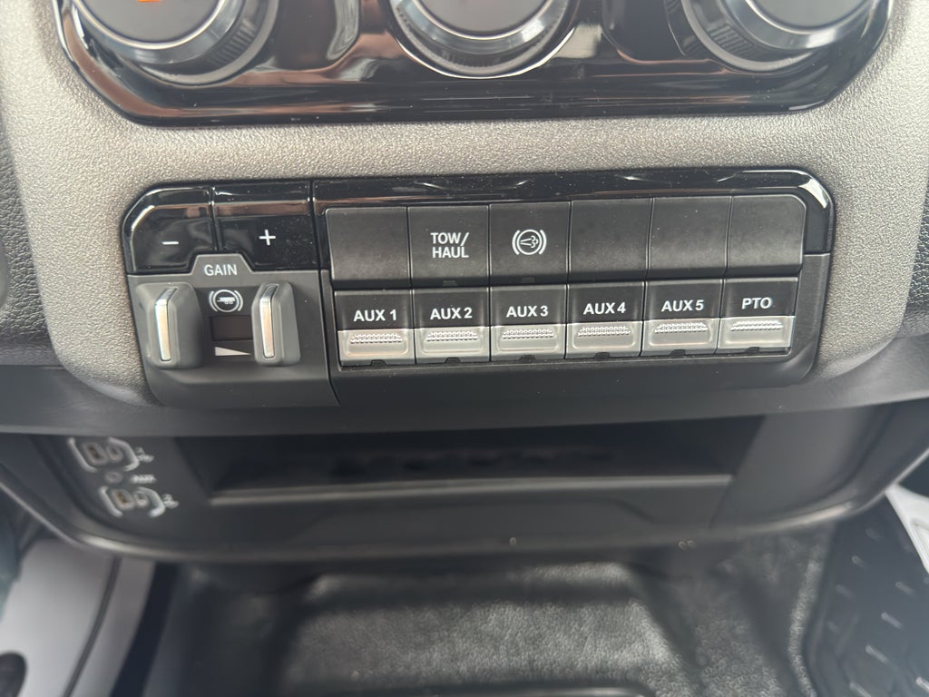 2026 RAM Ram 3500 Chassis Cab Tradesman