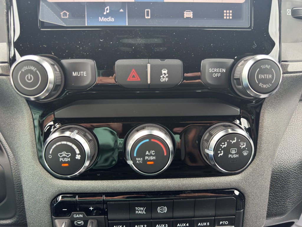 2025 RAM Ram 3500 Chassis Cab Tradesman